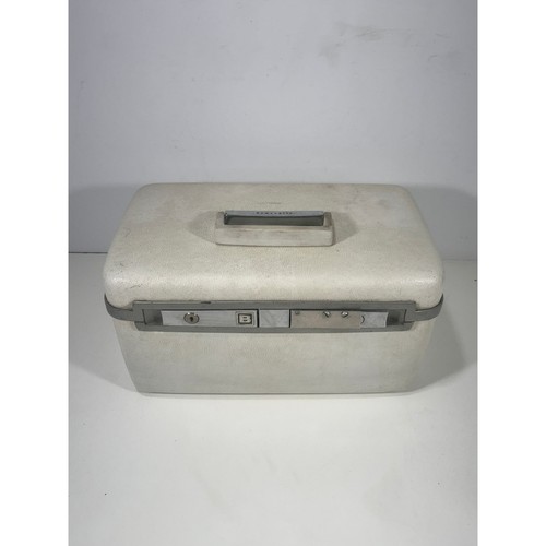 Vintage samsonite train case - train,