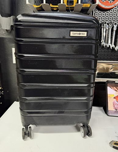 Samsonite hardcase - samsonite, 20"