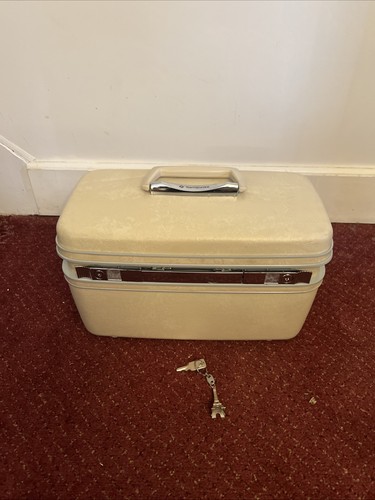 Vintage samsonite train - train, case
