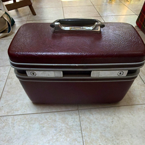Samsonite burgundy hardcase - burgundy,
