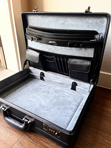 Samsonite black hard - samsonite,