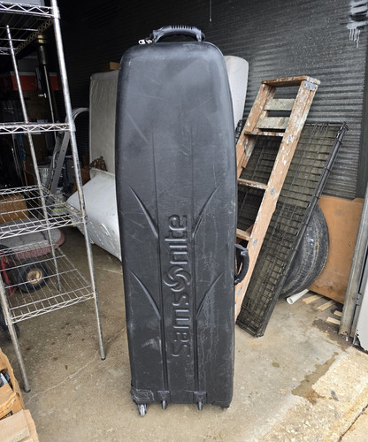 Samsonite black hard shell - samsonite, hard-shell