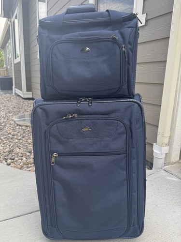 Samsonite navy expandable - 25",